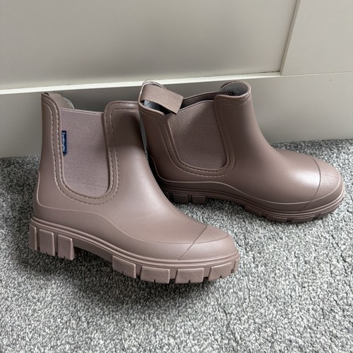 New myboots size apricot - myboots,