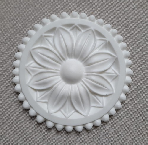 5cm white resin carved - a, 13.