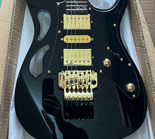 Signature electric guitar - signature,