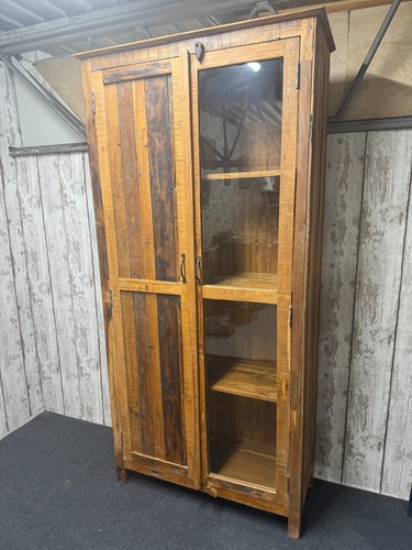 Linen press larder - /,