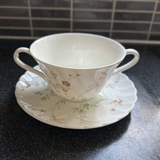 Bone china Wedgwood Campion -