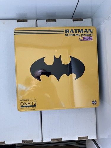 Previews exclusive batman - px,