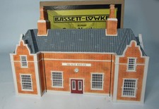 Boxed Bassett Lowke O gauge Station Building