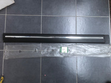 Landrover Discovery 2 LH front door rubbing strip (new but marked) STC50211