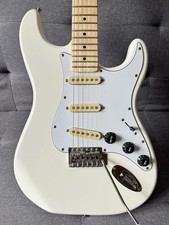 50s-style FENDER STRAT COPY with CUSTOM VINTAGE PICKUPS