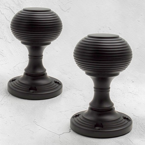 Black sprung beehive - sprung,