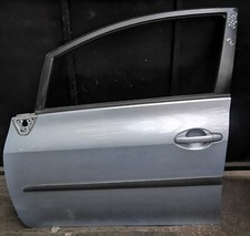 TOYOTA AURIS 5DR