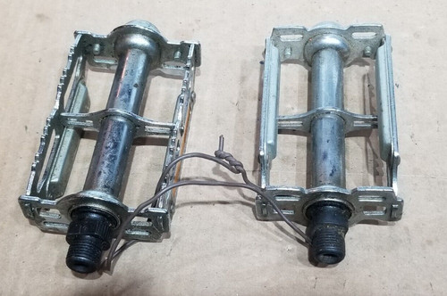 Vintage rat trap metal - rat,