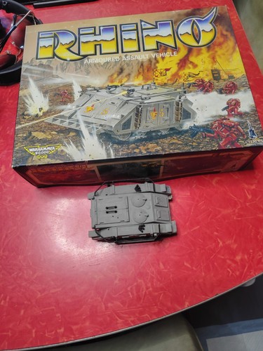 Warhammer 40000 rhino - 40000, armoured