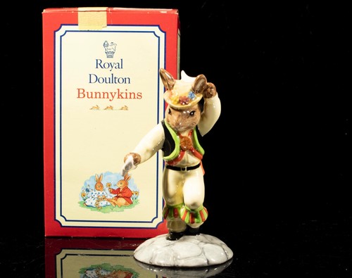 Royal doulton morris dancer - royal,