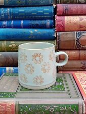 Dartington Stoneware Mug. Daisy Pattern. Neutral Tones. Very Good Condition.