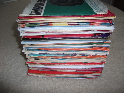 Job lot vinyl singles - 60,