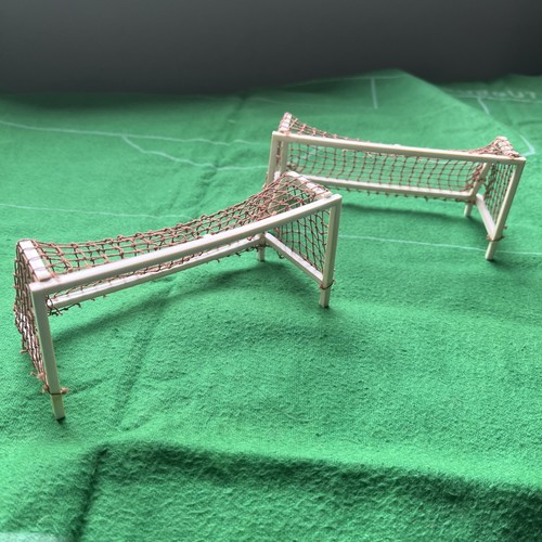 Vintage subbuteo spare - 2, x