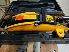 Halfords 2 tonne trolley jack