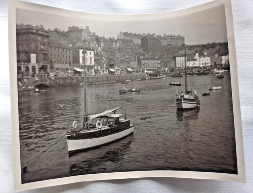 Whitby harbour quayside - harbour,