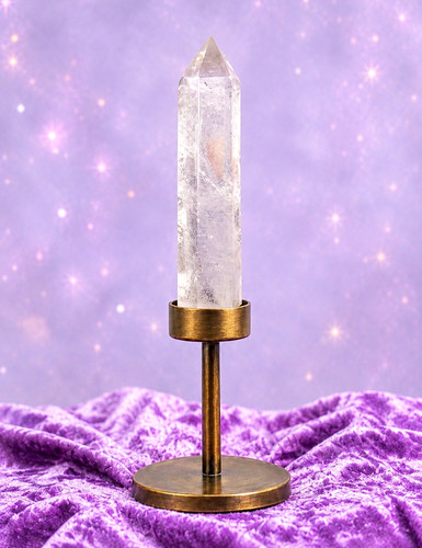Large clear quartz natural - clear,