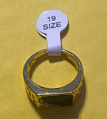 Gold tone signet - gold,