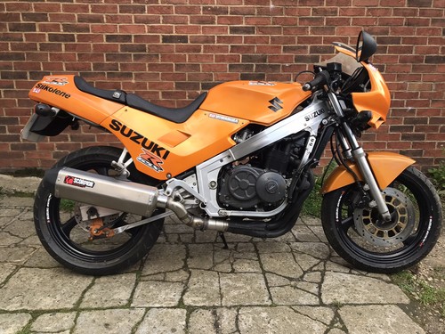 Suzuki gsxr400 gk71f - suzuki, r