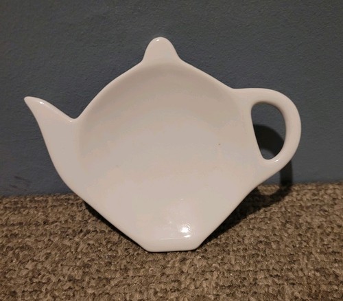 Vintage white tea pot style - tea,