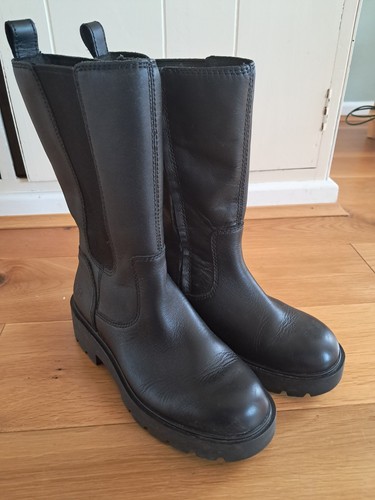 Ugg boots size mid - ugg,