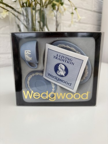 Wedgwood jasperware miniature - wedgwood,