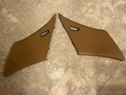 Mercedes w123 right and - right,