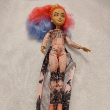 2014 hasbro Disney Descendants