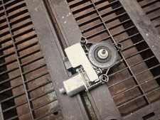 Skoda Superb MK3 B8 N/S Rear Passenger Left Side Window Motor 0130822725