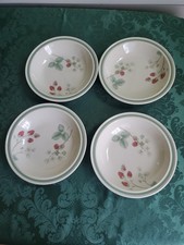 Wedgwood Raspberry Cane Set Of