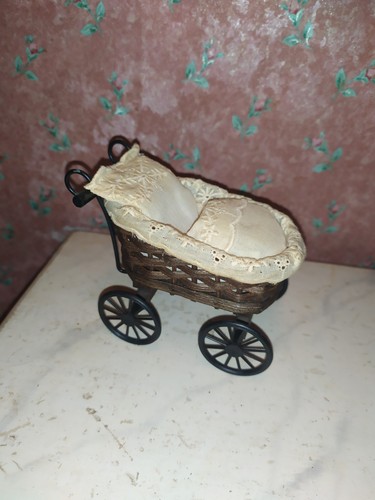 Nostalgia dolls pram bassinet - nostalgia,
