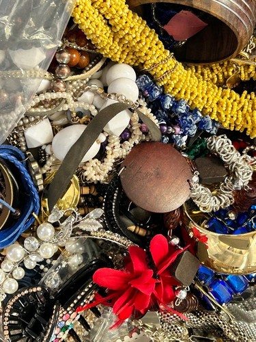 4kg costume jewellery assorted - 4kg,