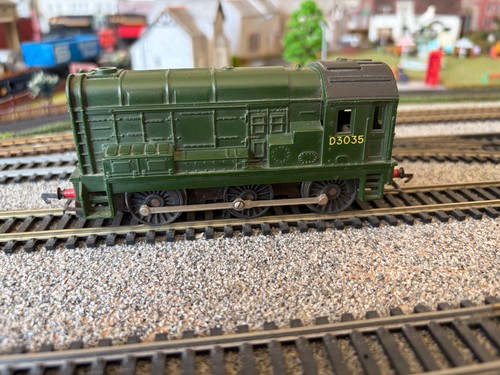 Tri ang r152 class diesel - r152, 08