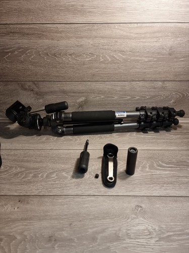 Kood a2842 tripod with giottos - with,