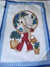 VINTAGE NEW & UNUSED SARAH KAY GARDENING GIRL TEA TOWEL - BLUE EDGING