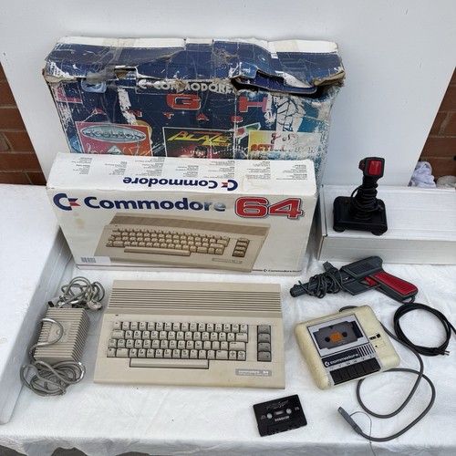 Commodore 64c c64 - commodore,