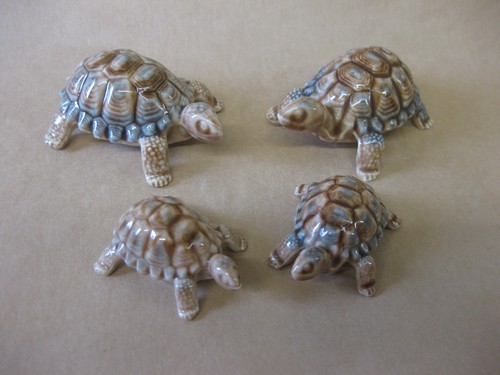Wade tortoise figures - figures, ~