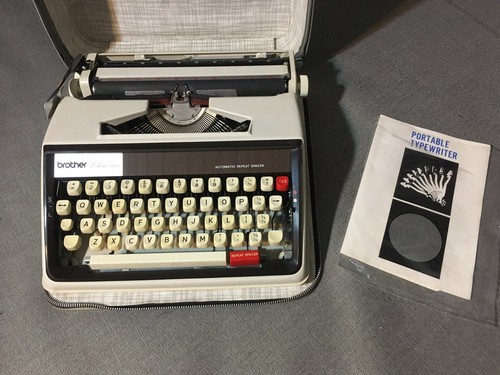 Brother deluxe 1350 typewriter - 1350,