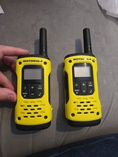 2 x Motorola TLKR T92 Two Way Radios H20 Long Range 10km 