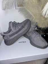 adidas Yeezy Boost 350 V2