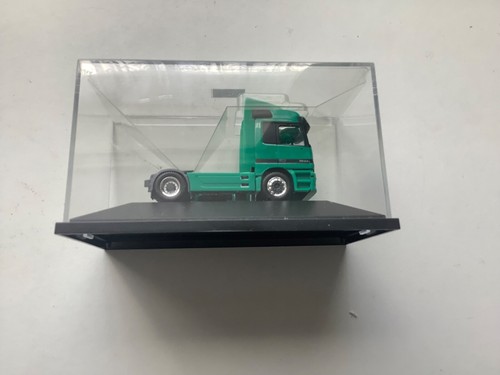 Actros green mercedes benz - actros,