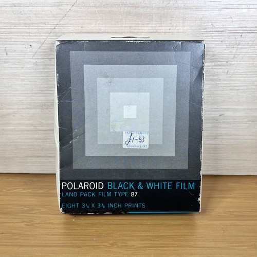Vintage polaroid type - type, 87