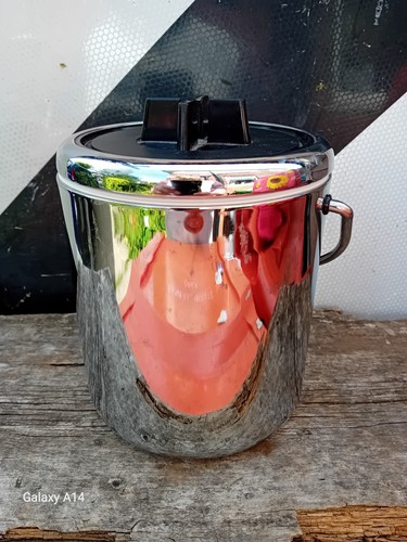 Vintage ice bucket with lid - ice,