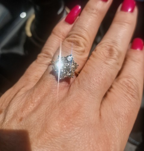 Beautiful daisy diamond ring - beautiful,