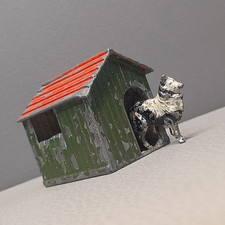 Vintage Collectable Toy Dog & Kennel Metal Britains England 