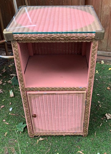 Lloyd loom dusty pink bedside - lloyd,