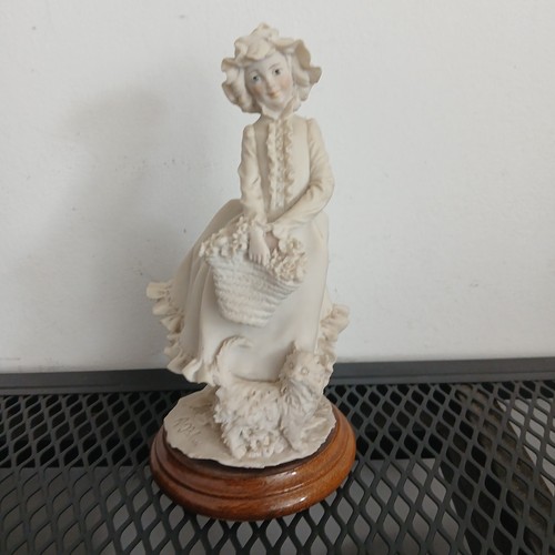 Belcari lady with flowers - a,