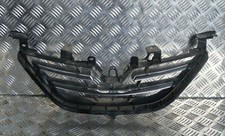 Toyota Estima Bonnet Grill
