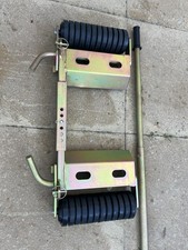 PAIR OF SELF-JACKING RECOVERY