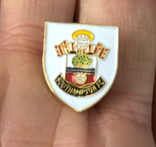 SOUTHAMPTON F.C. SMALL CREST