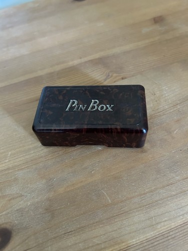 Vintage bakelite pin box art - vintage,
